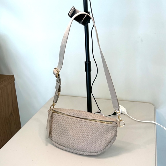 Quince Italian Leather Sling Bag - Picture 3 of 5